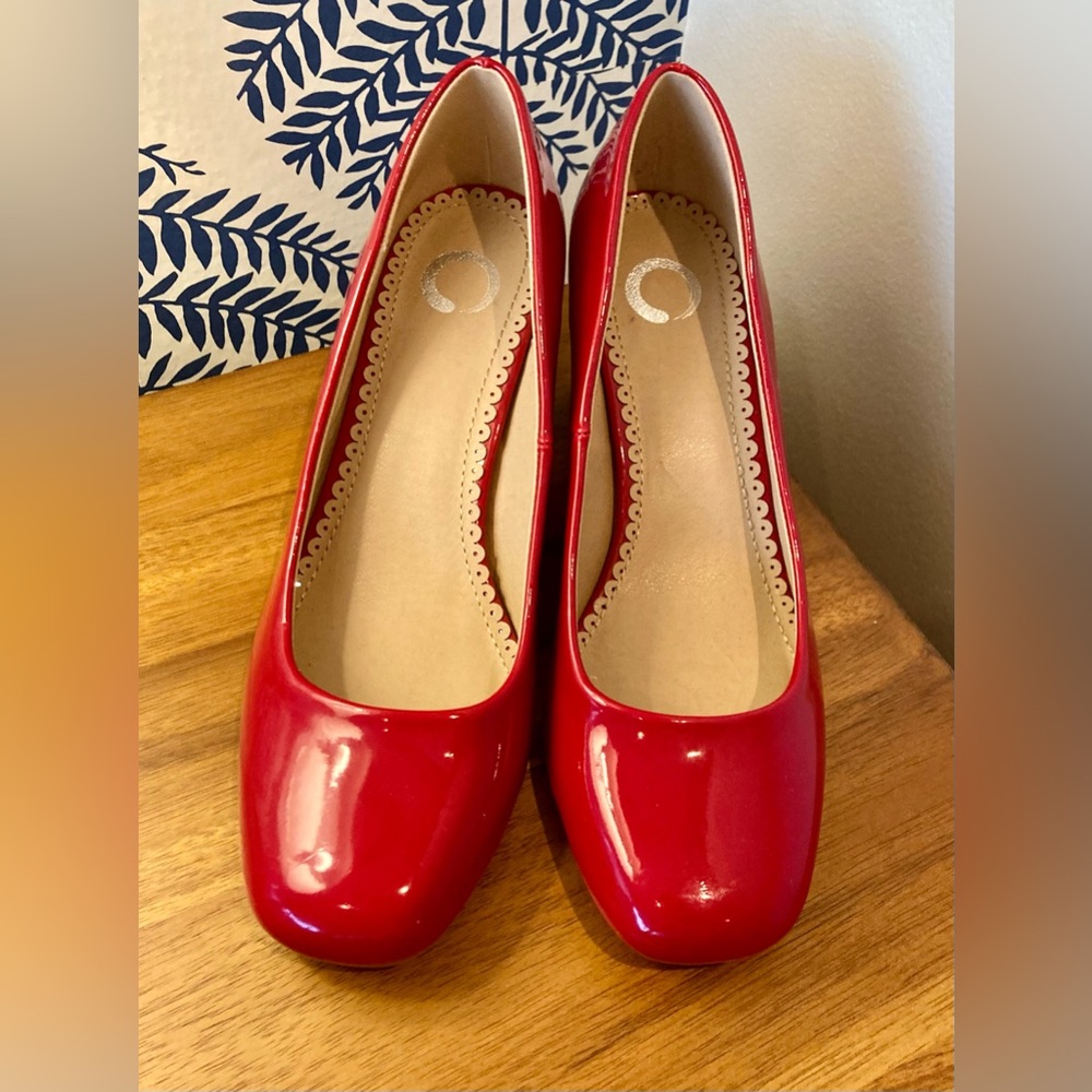 New patent red pumps. Size 8